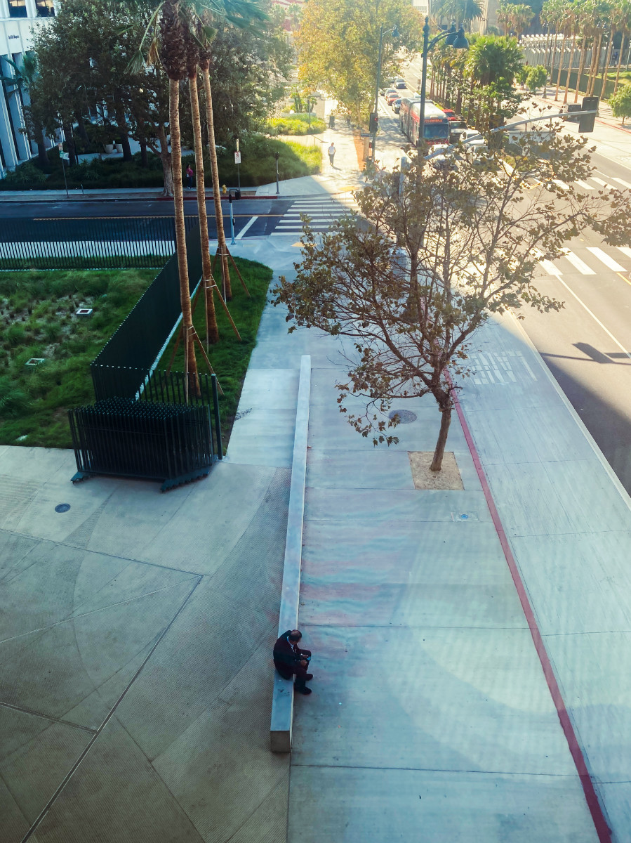 Alone On Wilshire